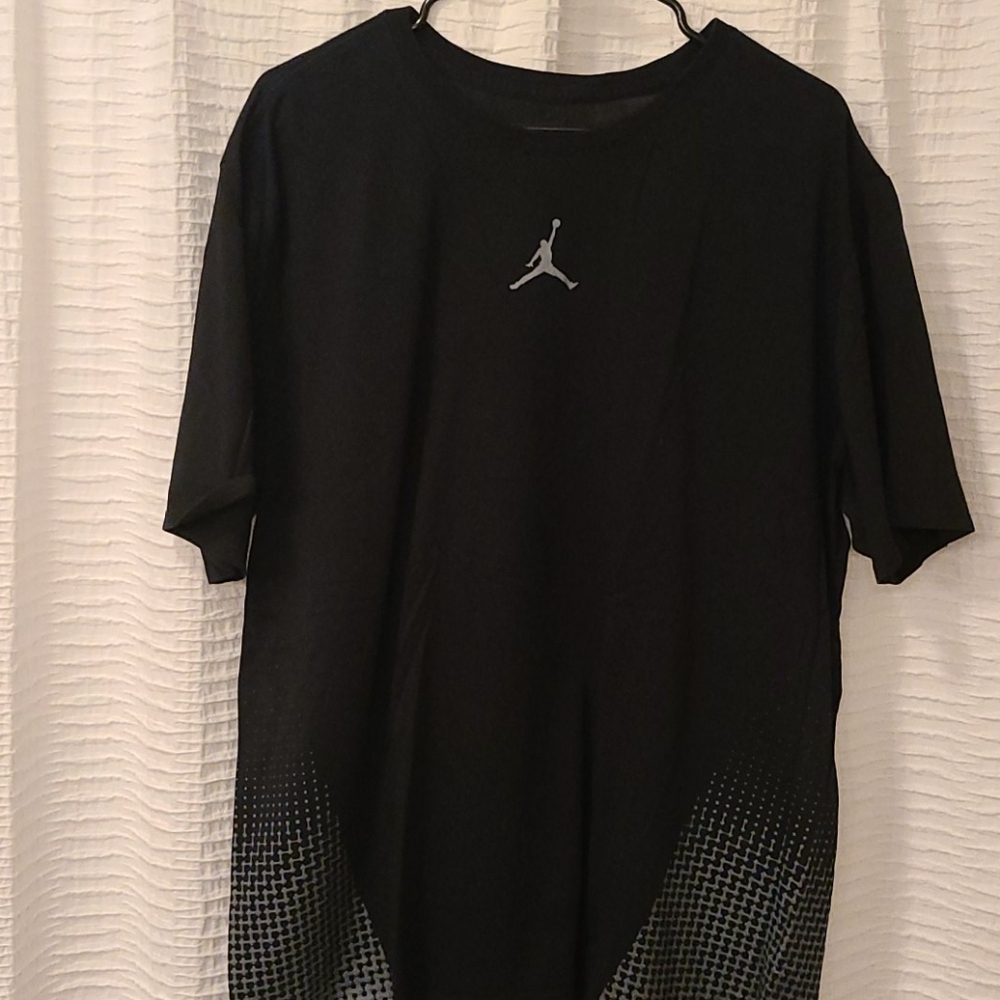 Mens Jordan t-shirt
